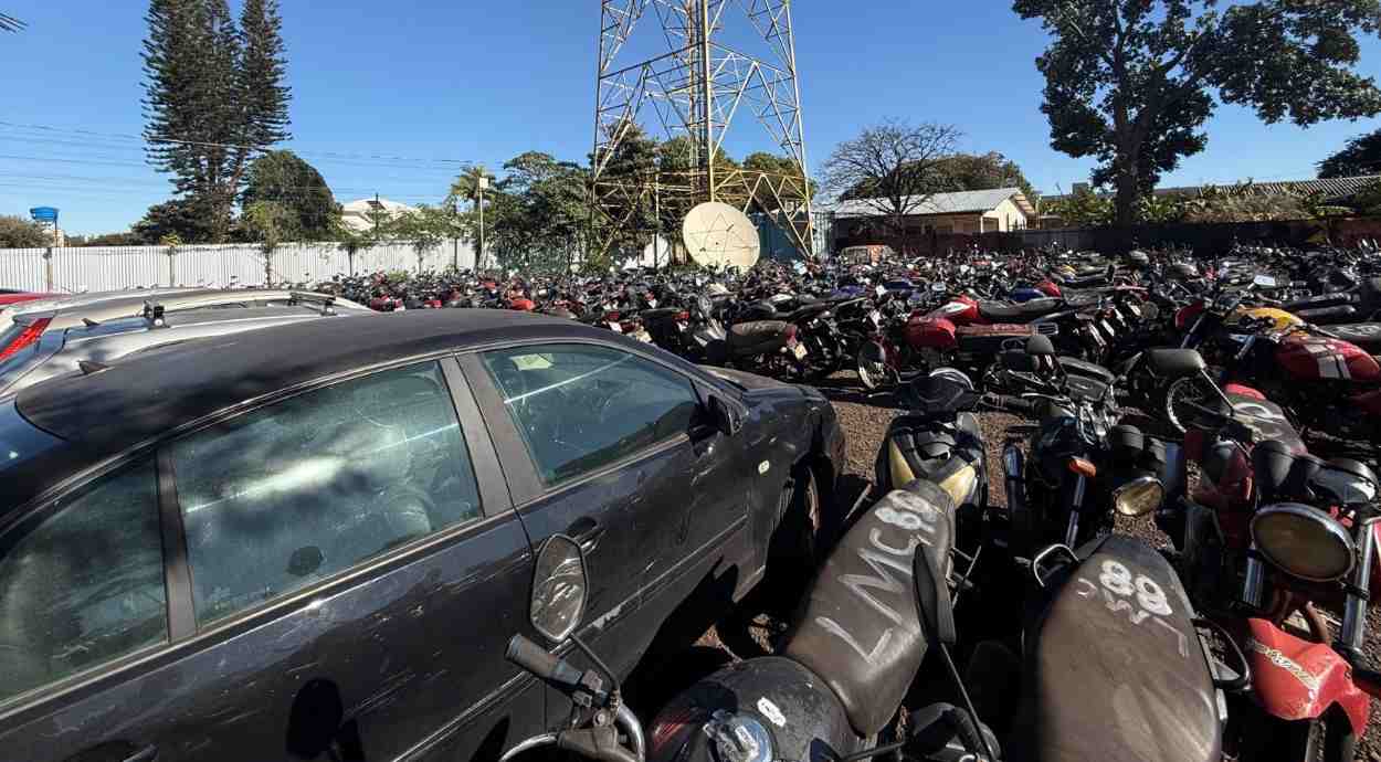 Leilão de veículos e sucatas do Foztrans terá lances a partir de R$ 800; veja como participar