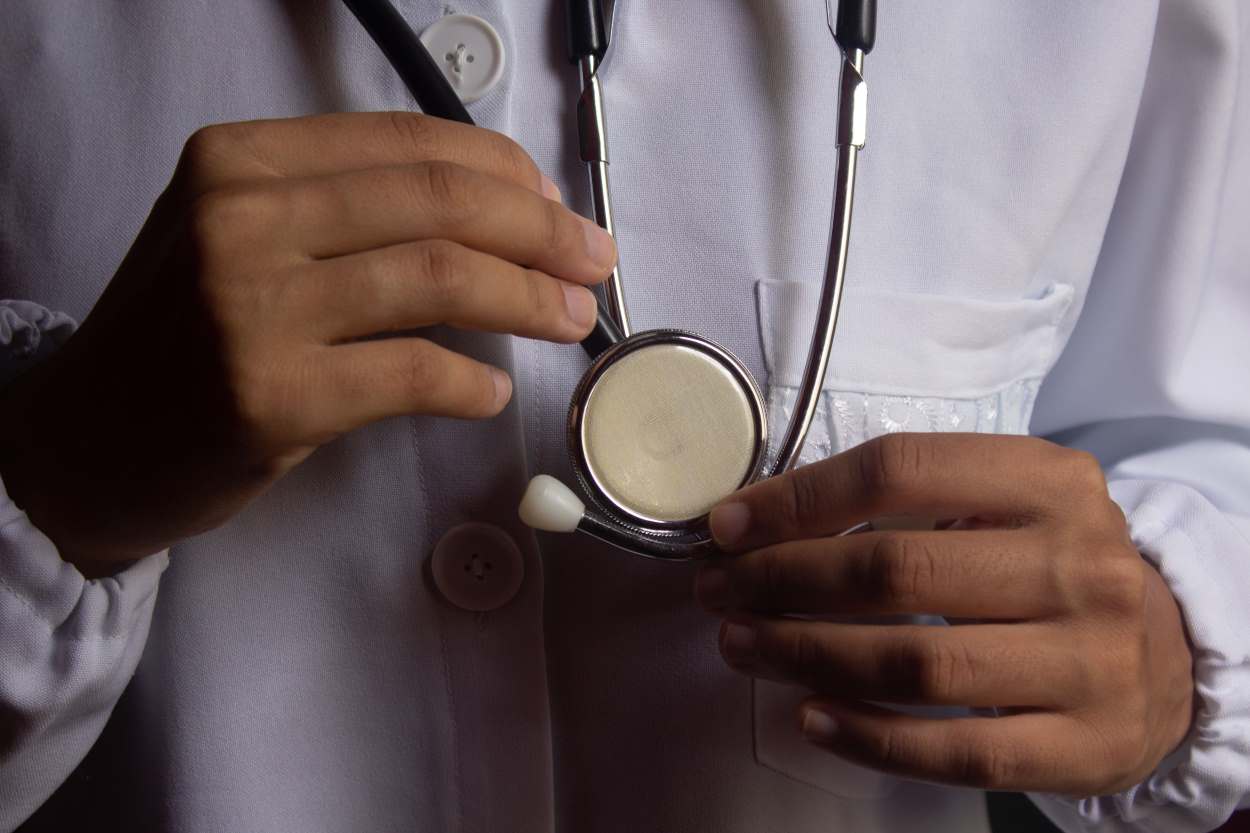 Medicina gratuita no Paraná abre 40 vagas em universidade pública