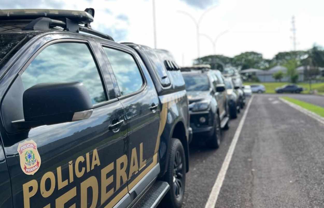 Operação cumpre 5 mandados em Foz contra grupo acusado de tráfico internacional