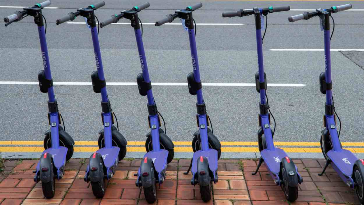 Patinetes e motonetas elétricas: Câmara requer regras de uso em Foz