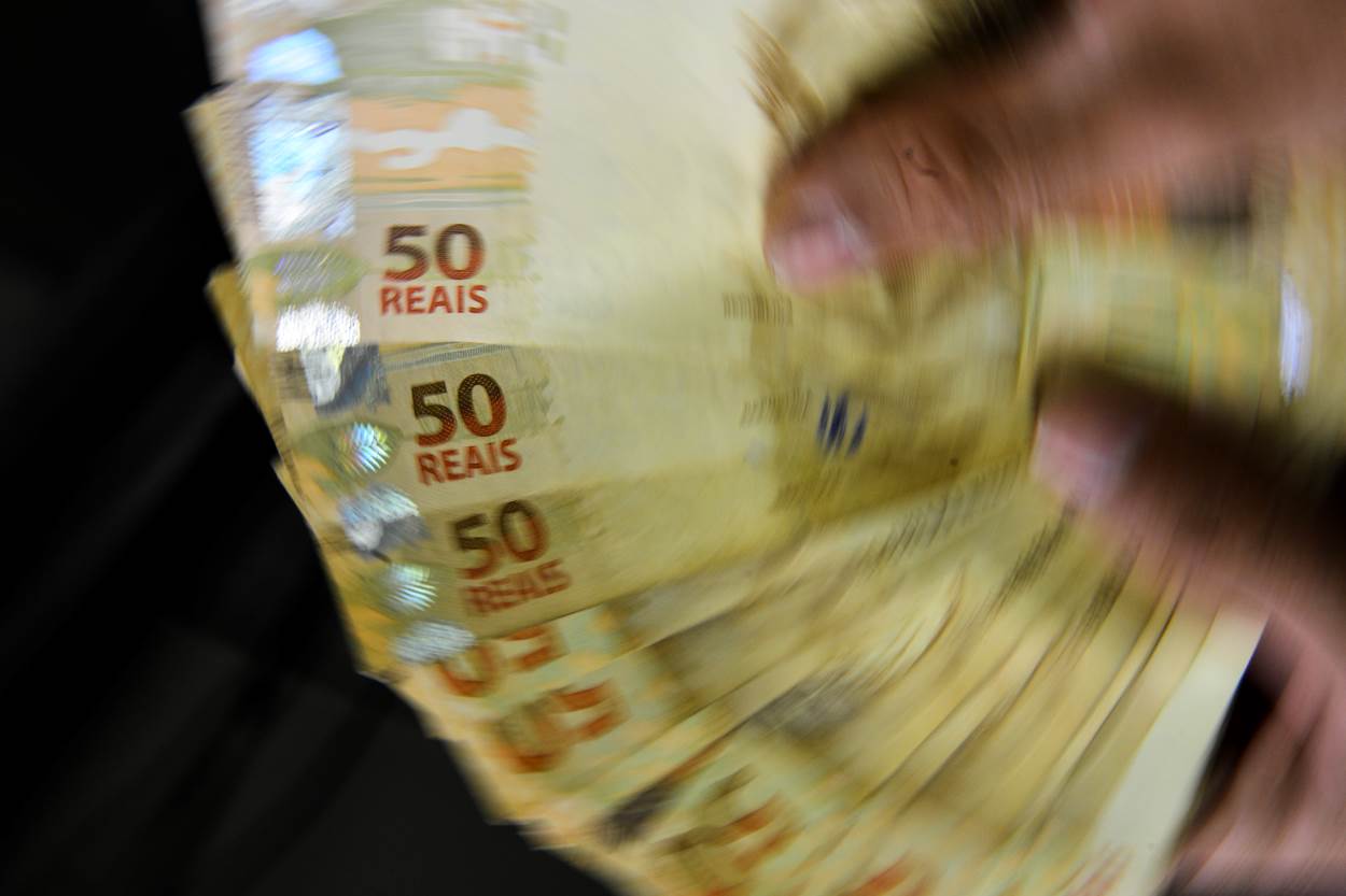 Sicoob joga com a torcida e libera até R$ 15 mil com contratação 100% online