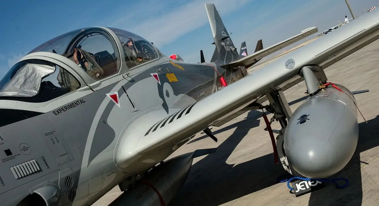 Paraguai recebe quinto avião Super Tucano adquirido da Embraer