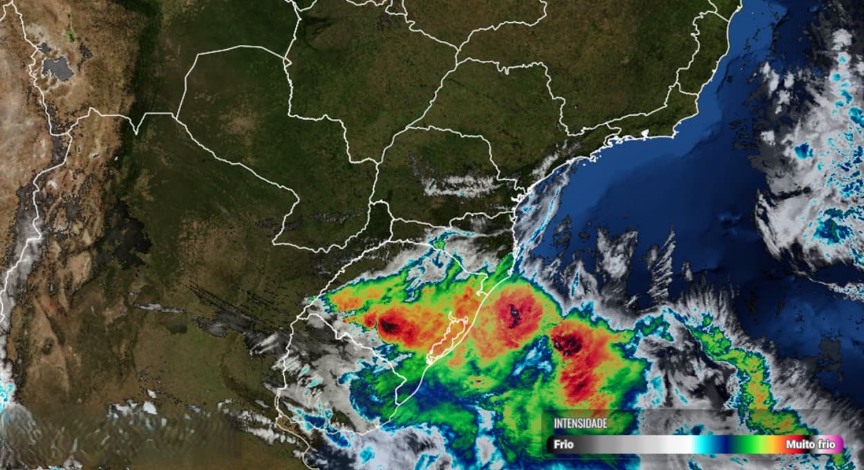 Agosto vai embora com calor e previsão de chuva em Foz do Iguaçu
