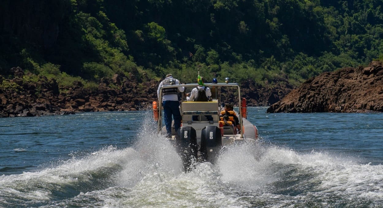 Cataratas: Brasil e Argentina discutem protocolo para passeios de barco