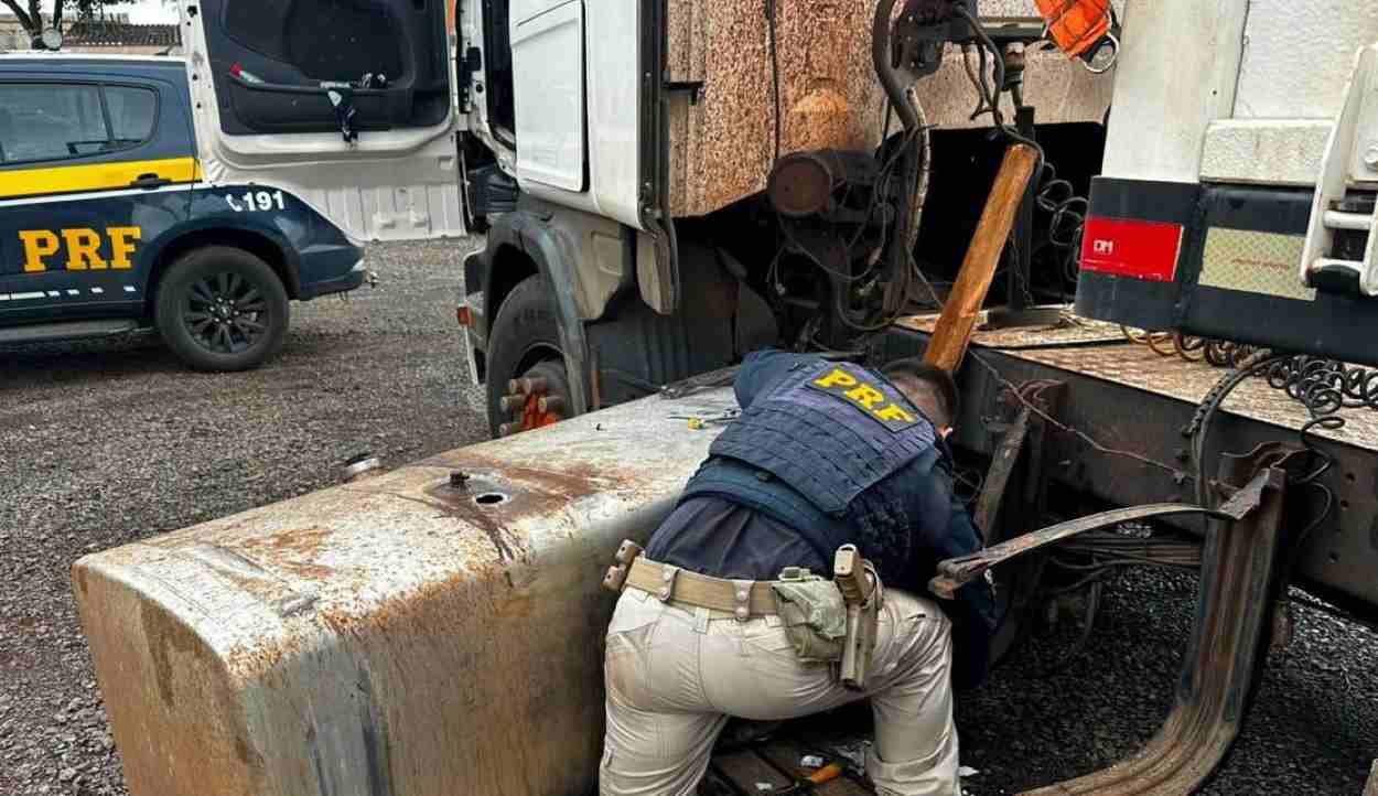 Caminhoneiro do Paraguai é preso com 138 quilos de pasta-base de cocaína