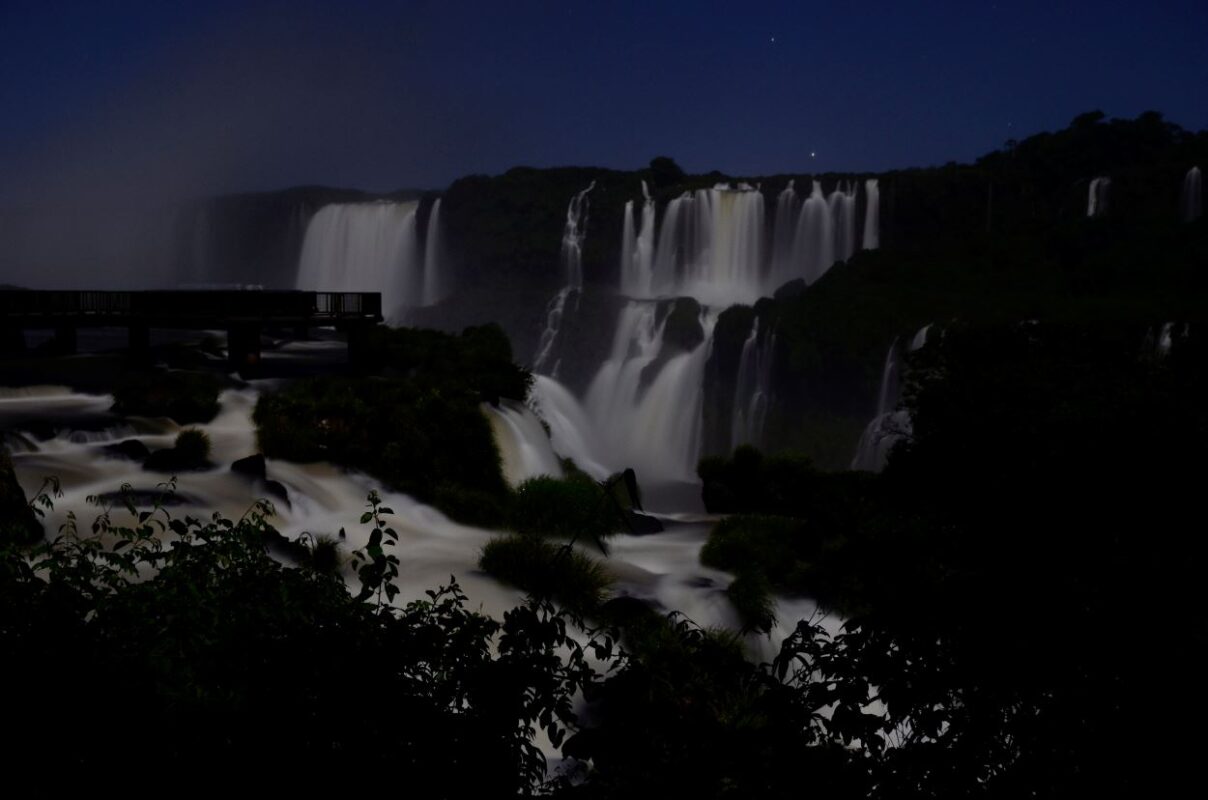 De Yguazu a Iguassun: as Cataratas em 33 idiomas diferentes