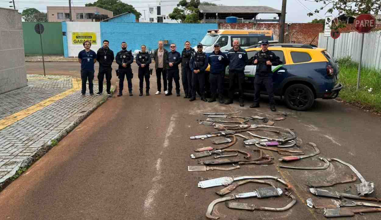 Foz destrói 100 escapamentos barulhentos retirados das ruas