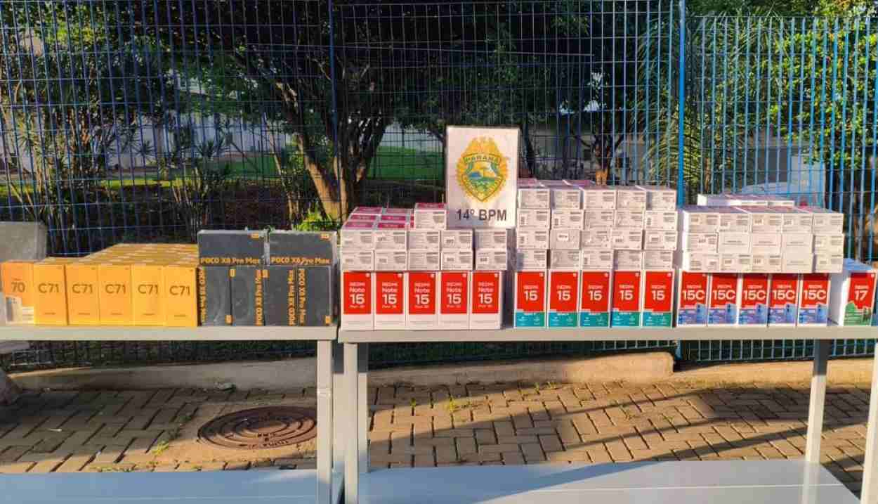 Após roubo em Foz, PM prende três pessoas e recupera 300 celulares
