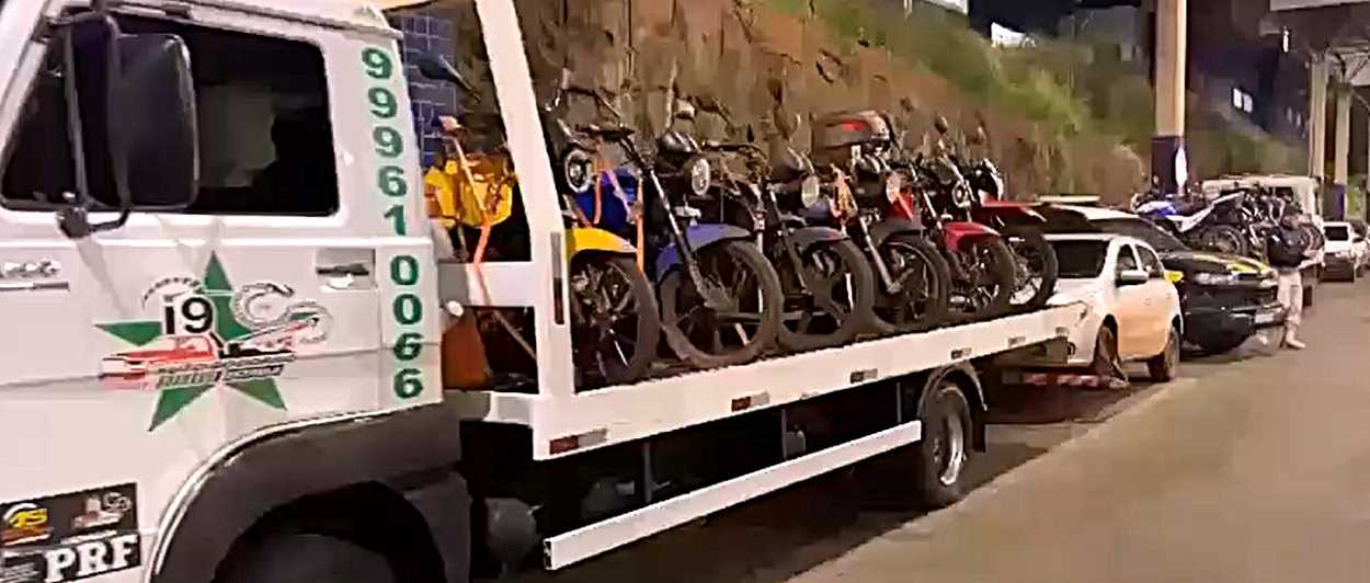 PRF recolhe 25 motos na Ponte da Amizade; maioria circulava sem freio