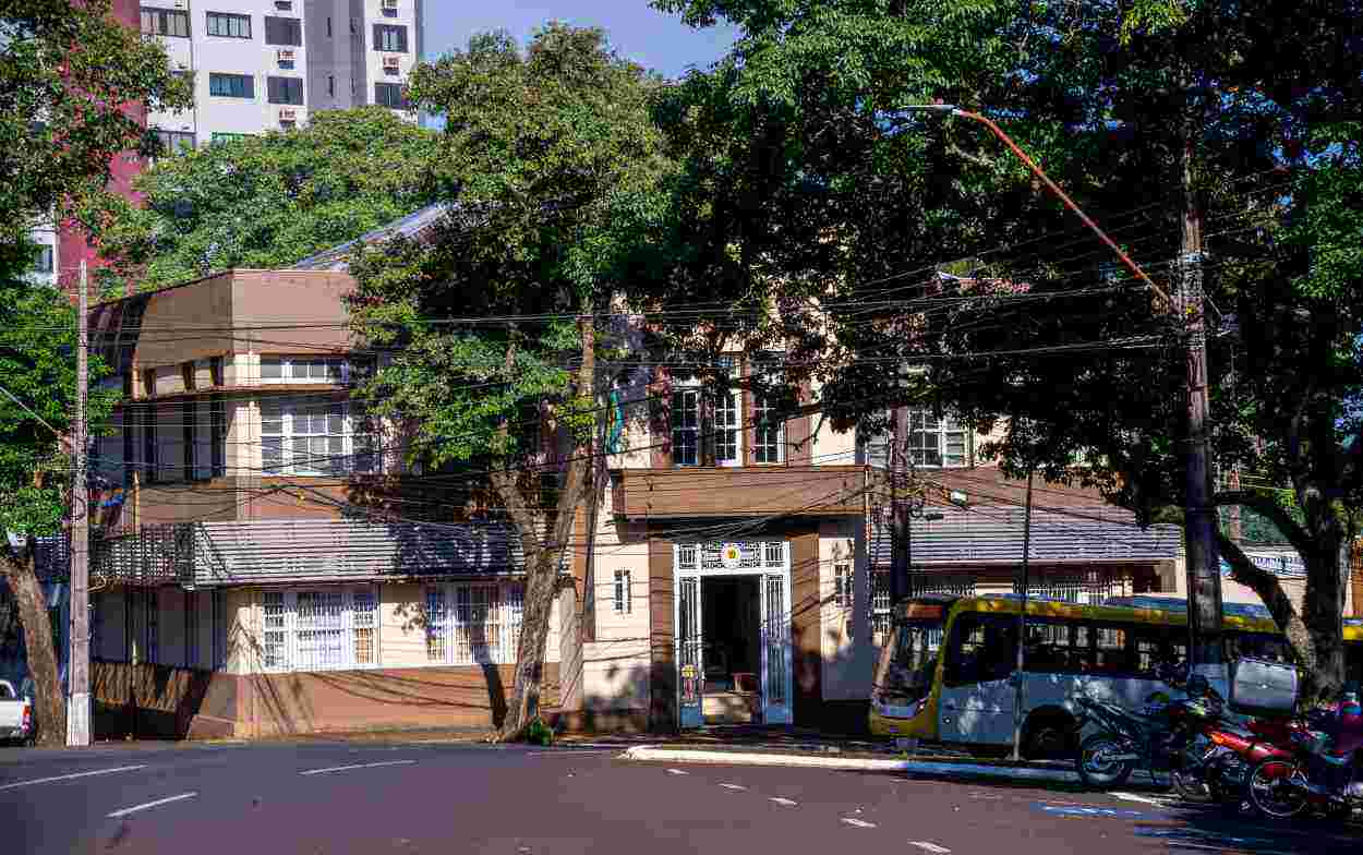 Silva e Luna determina contenção de R$ 30 milhões no orçamento de Foz