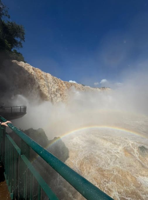 Cataratas do Iguaçu com vazão 5,5 vezes acima da média.