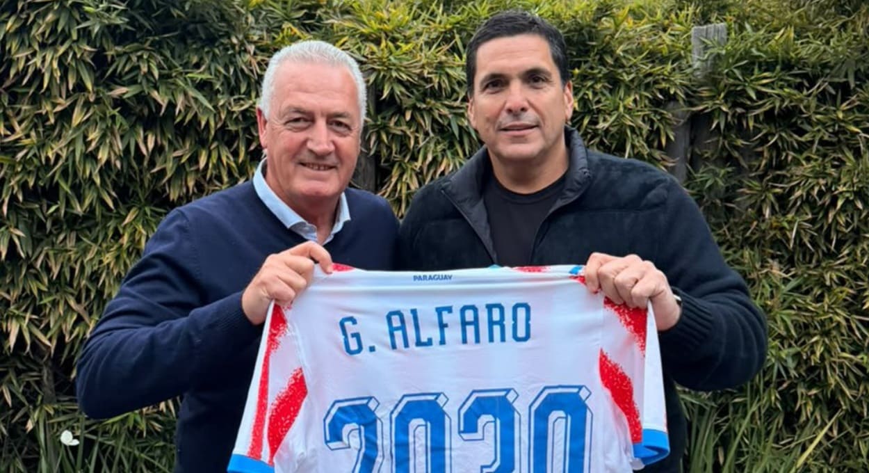 Técnico Gustavo Alfaro renova com o Paraguai até 2030