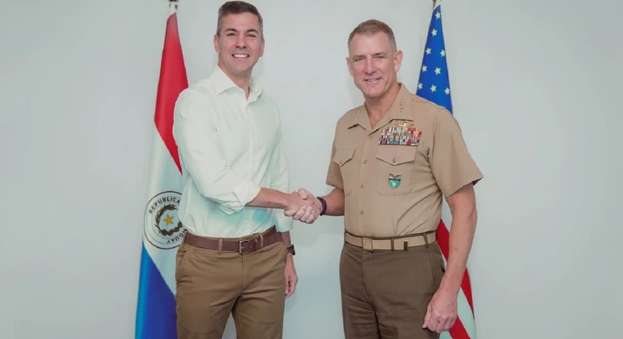 Presidente do Paraguai se reúne com comandante militar dos EUA