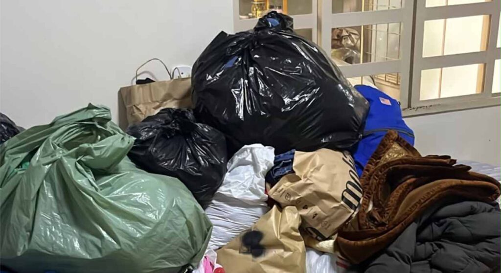 Roupas, alimentos não perecíveis, água e produtos de higiene estão entre as necessidades mais urgentes das famílias atingidas. Na foto, doações arrecadadas pelas atléticas da Uniamérica.