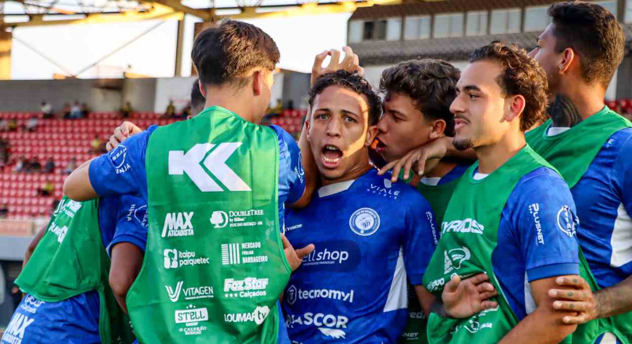 Foz do Iguaçu FC abre venda de ingressos para jogo contra o Londrina