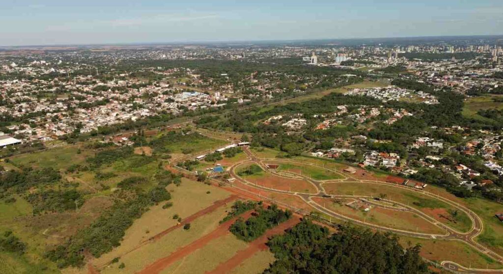 Empreendimento fica próximo à Avenida Tancredo Neves, entre a Vila A e a Vila B. Foto: Iguacon/divulgação