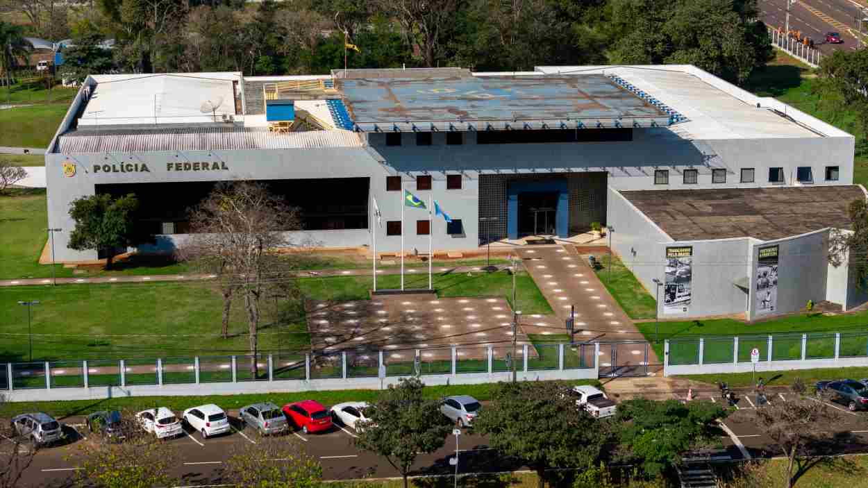 Operação em Foz mira grupo ligado a drogas e armas após explosivos encontrados na região