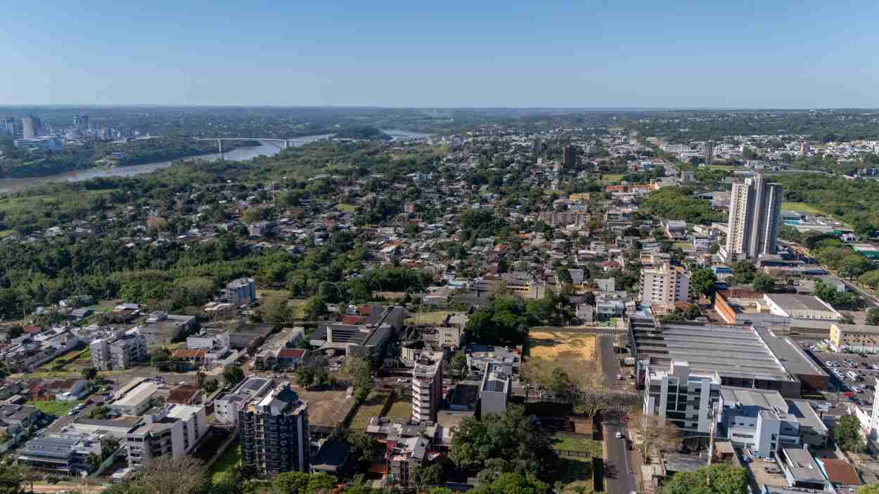 Comércio, turismo e construção: vagas de emprego em Foz nesta 2.ª