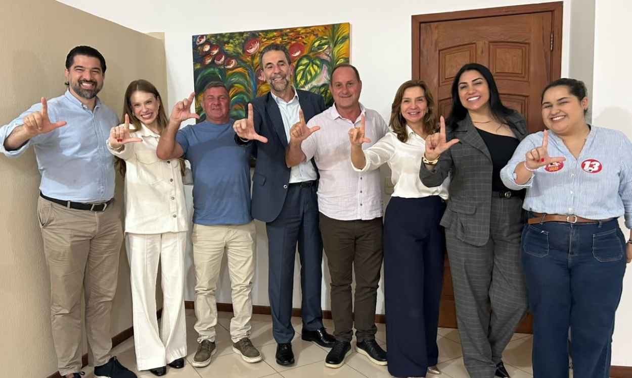 Sete dos 15 vereadores de Foz declaram apoio à reeleição de Lula