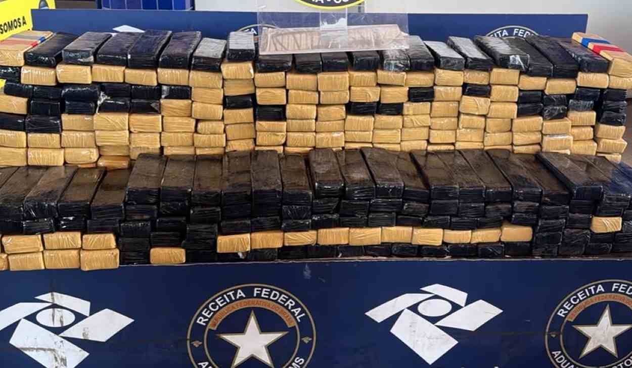 Placas do Paraguai, motorista brasileiro: van é bloqueada com carga de droga na Ponte da Amizade