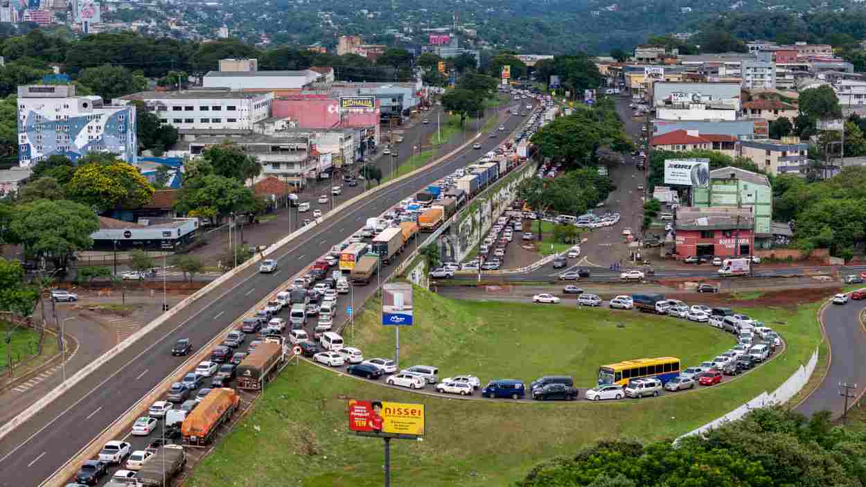 Trincheira no acesso à Ponte da Amizade: prefeitura abre licitação para obra de R$ 17,7 milhões