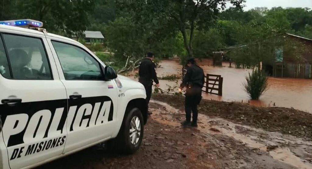Áreas afetadas pelas chuvas na cidade argentina de Puerto Iguazú.