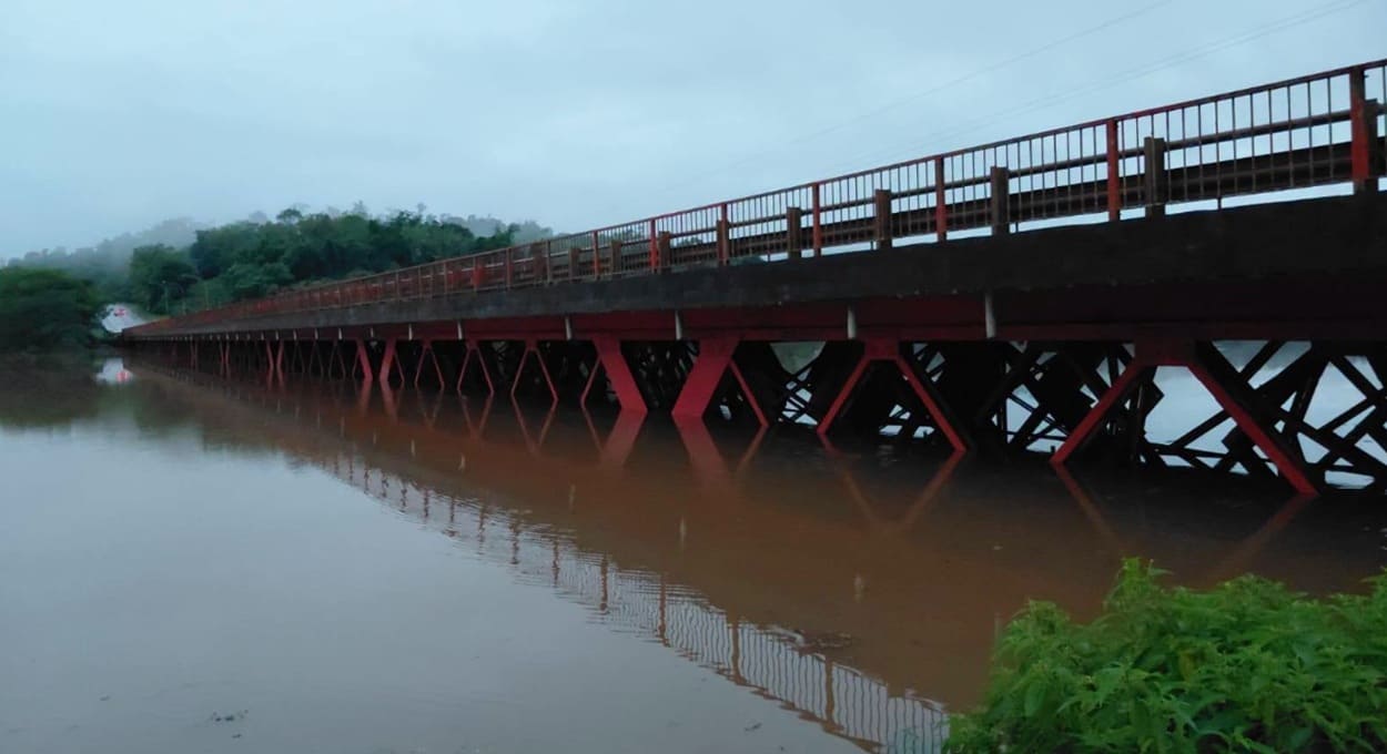 Cheia do Rio Paraná interrompe rodovia na Argentina