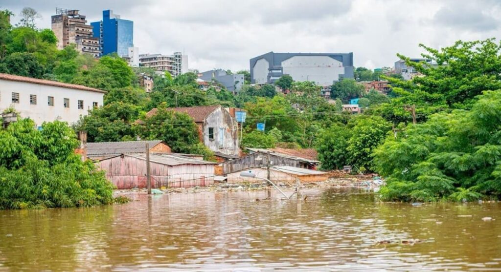 Área afetada no bairro San Rafael, perto da cabeceira paraguaia da Ponte da Amizade.
