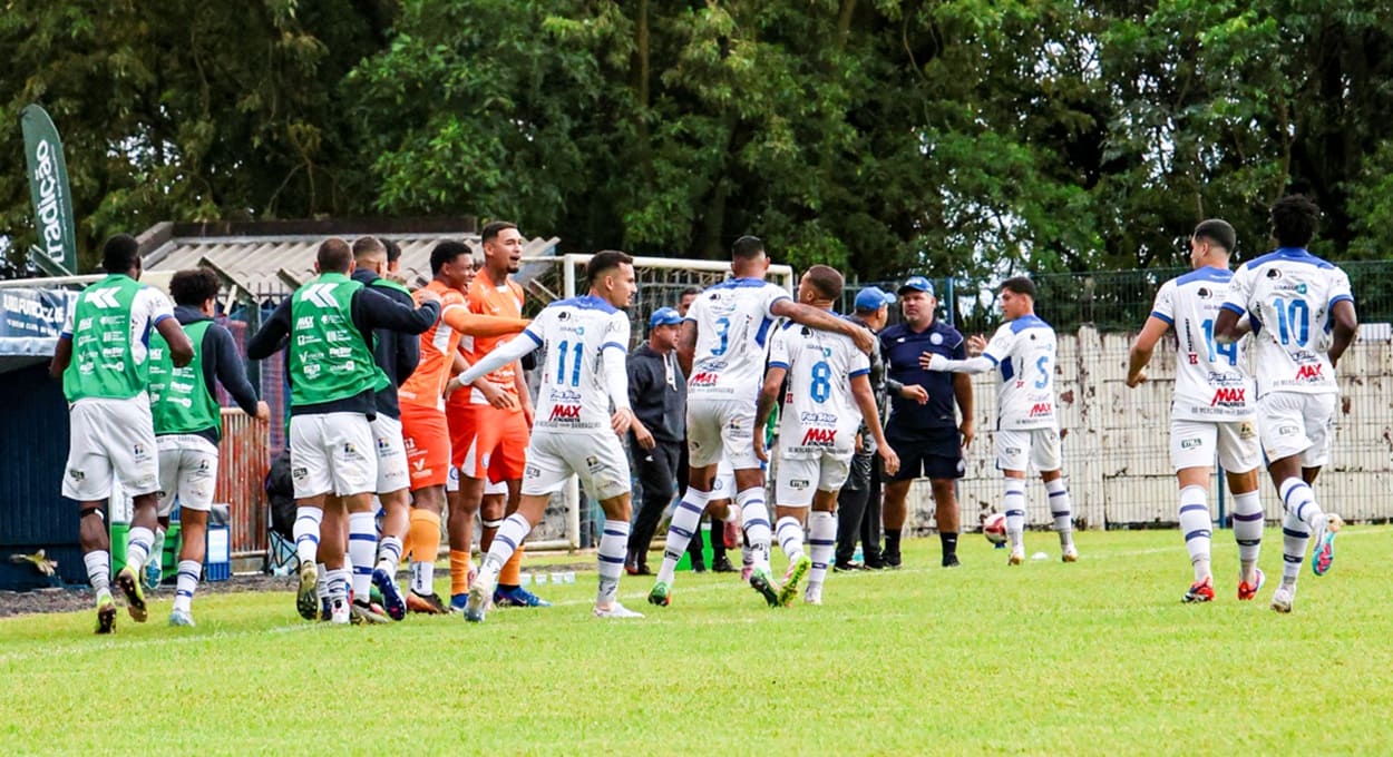Fora de casa, Foz do Iguaçu FC elimina o Azuriz pela Copa Paraná
