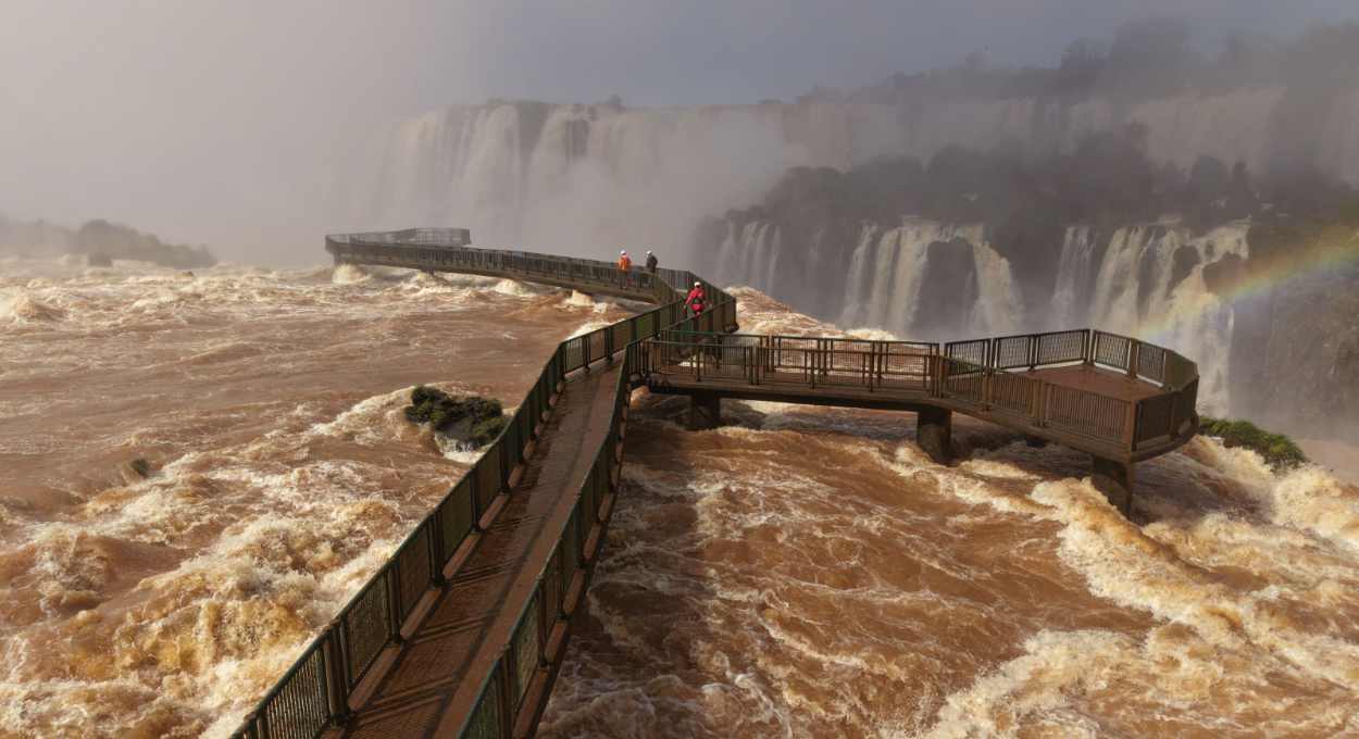 Cataratas do Iguaçu: passarela reabre após 20 dias fechada