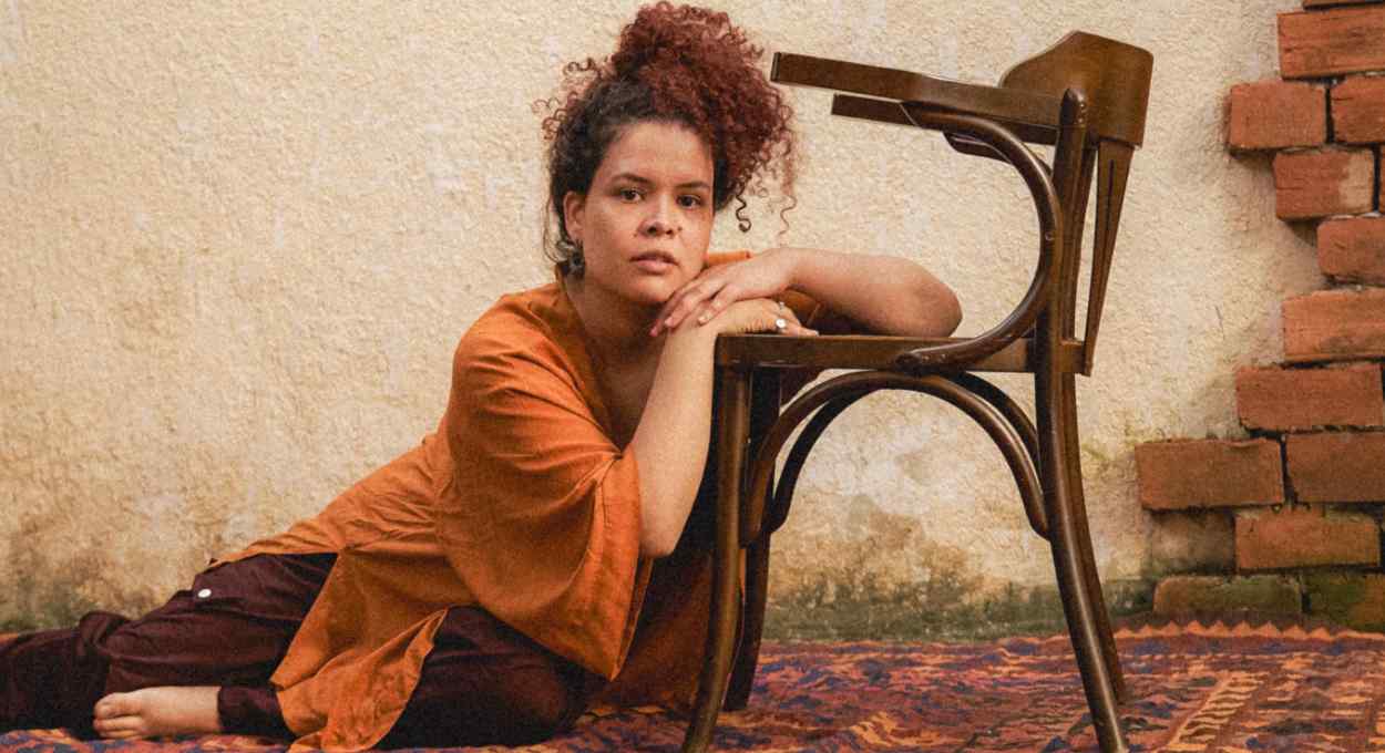 Cantora iguaçuense Thaís Montenegro lança o single “Semente Seca”