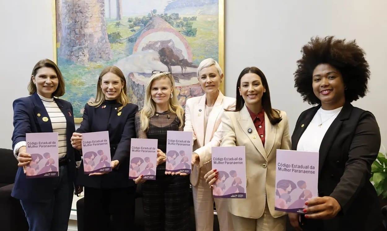 Bancada feminina da Alep recebe deputadas eleitas para a próxima legislatura
