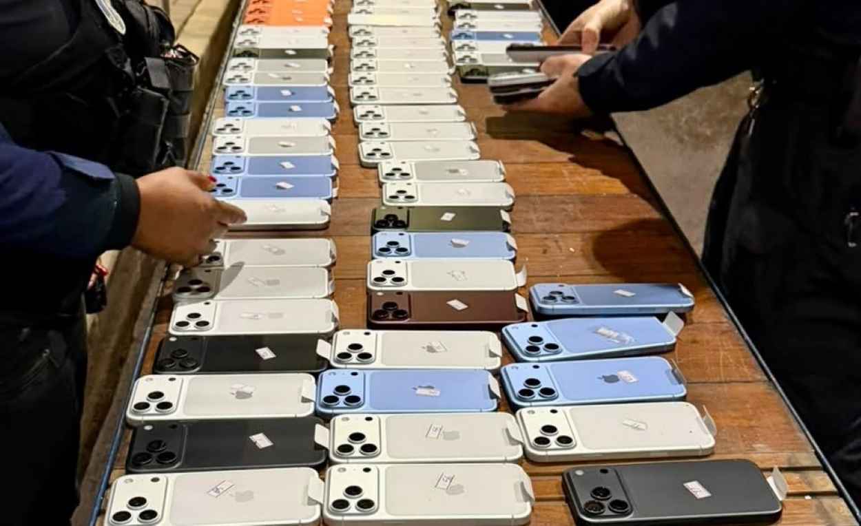 R$ 2 mil para transportar: carga de R$ 800 mil e celulares é interceptada na fronteira
