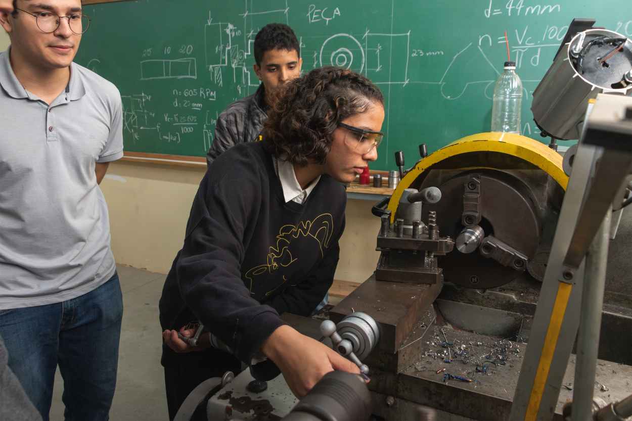 Cursos técnicos gratuitos do Paraná abrem inscrições para 2027