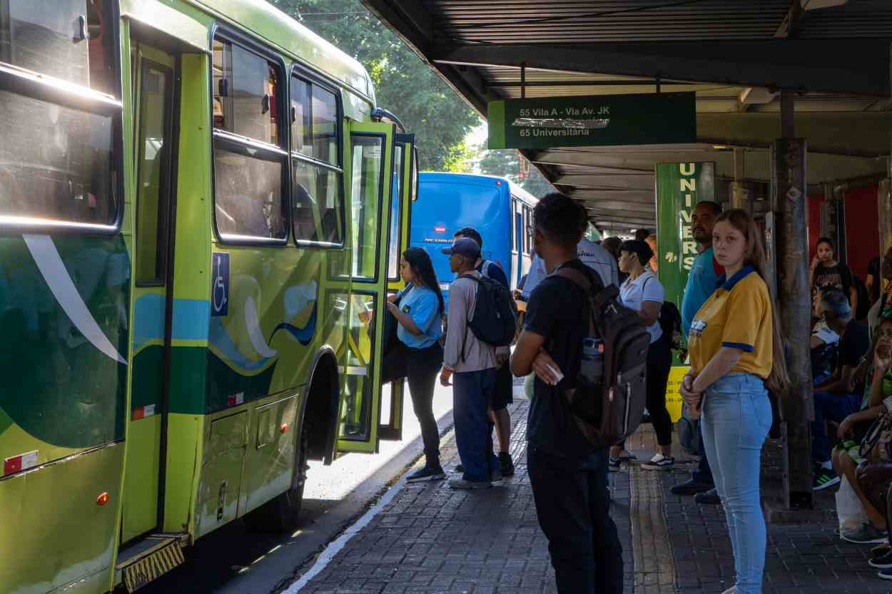 Ônibus, saúde, bancos: saiba o funcionamento dos serviços no feriado da Padroeira