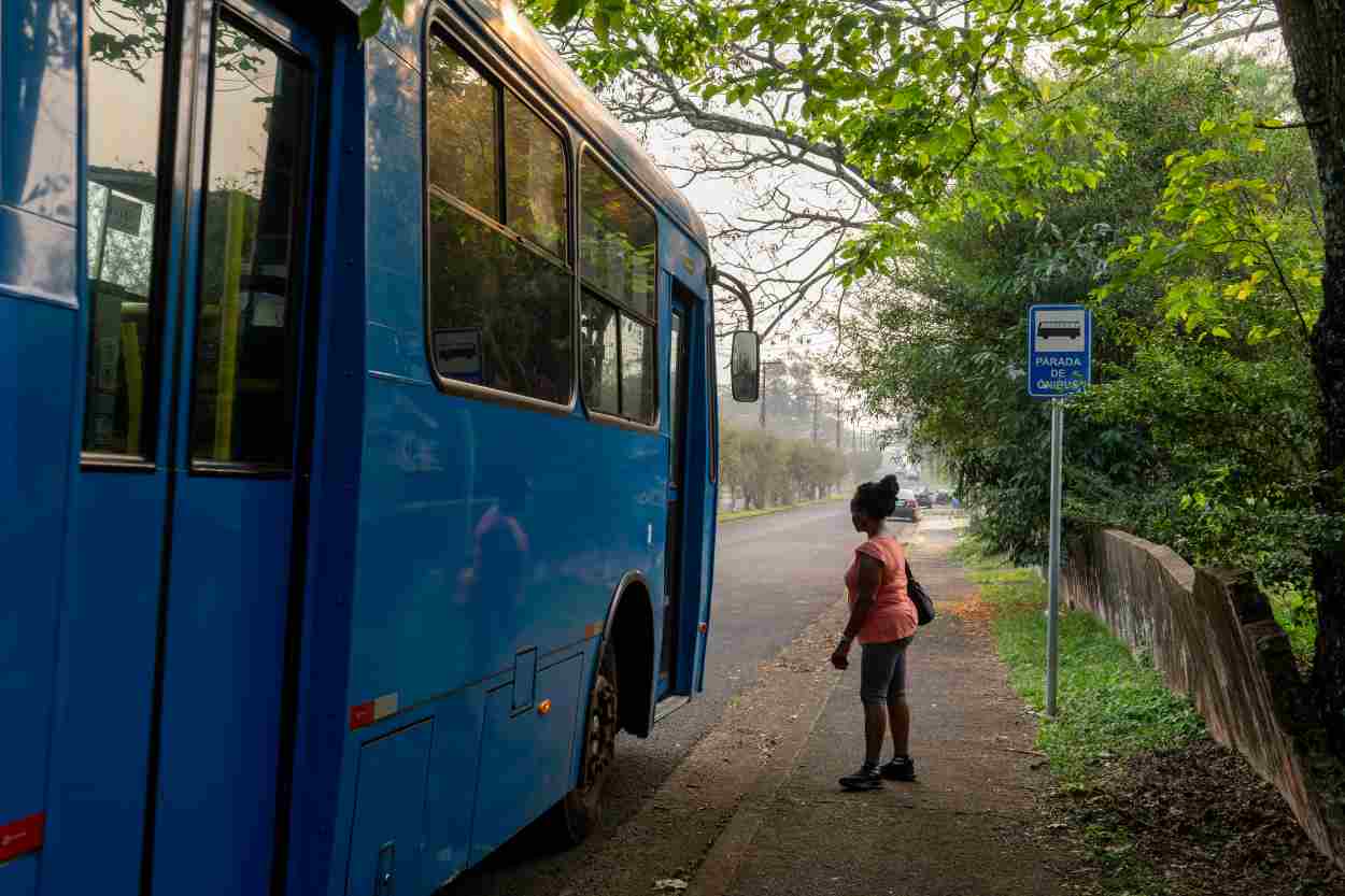 Sem atrair novos passageiros, prefeitura banca 57% do custo do transporte coletivo