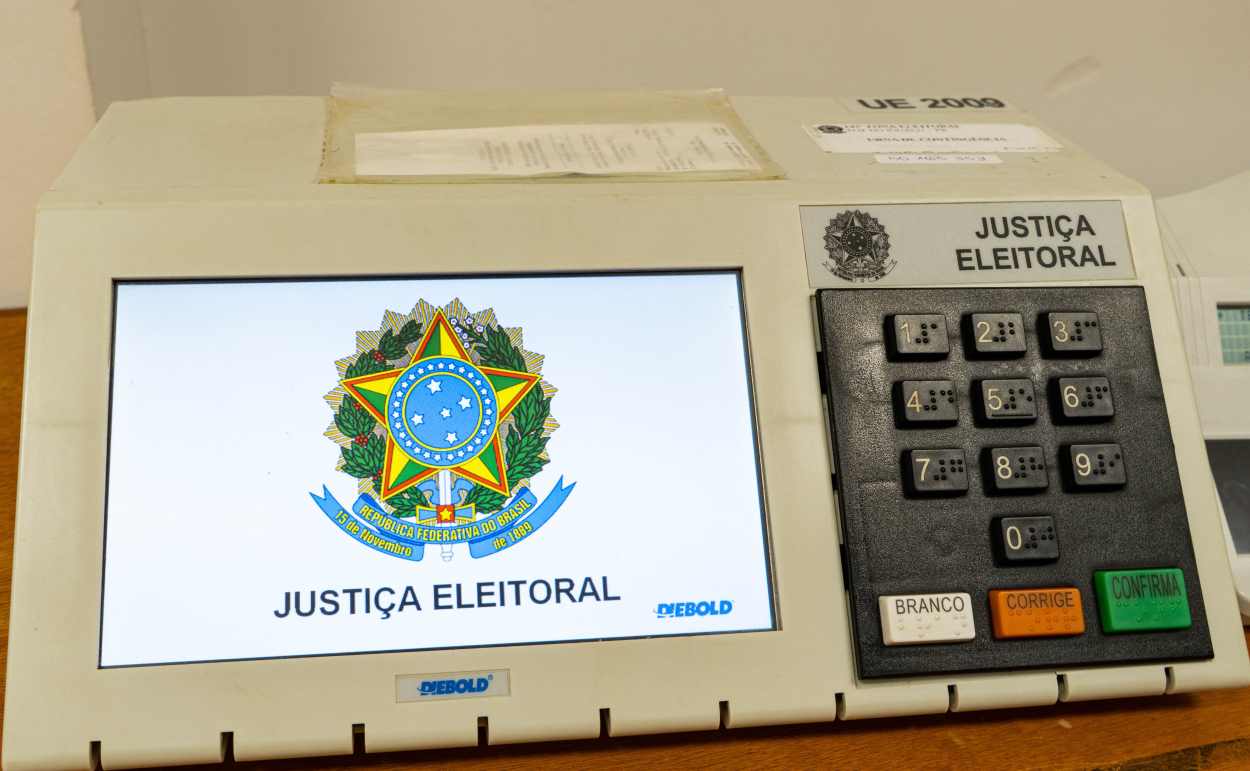 Defesa Civil: votação segue normalmente após vendaval em Foz