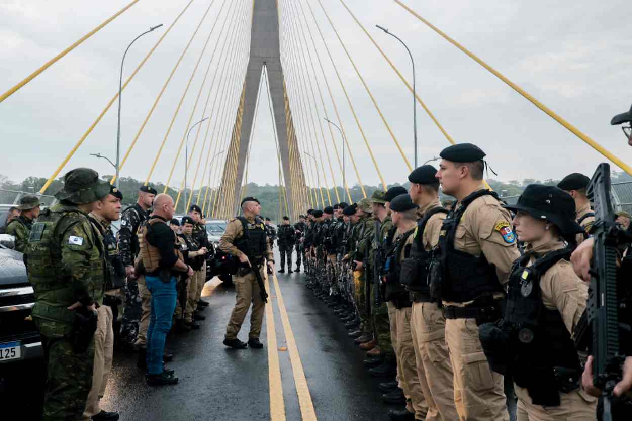 Com bloqueios e abordagens, PM aperta o cerco contra o crime na fronteira