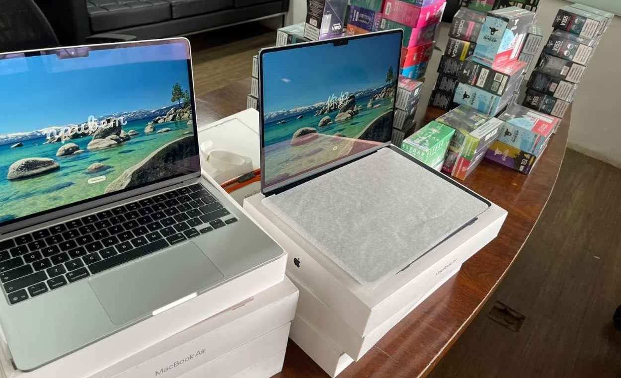 Receita Federal apreende R$ 450 mil em mercadorias escondidas em malas na BR-277