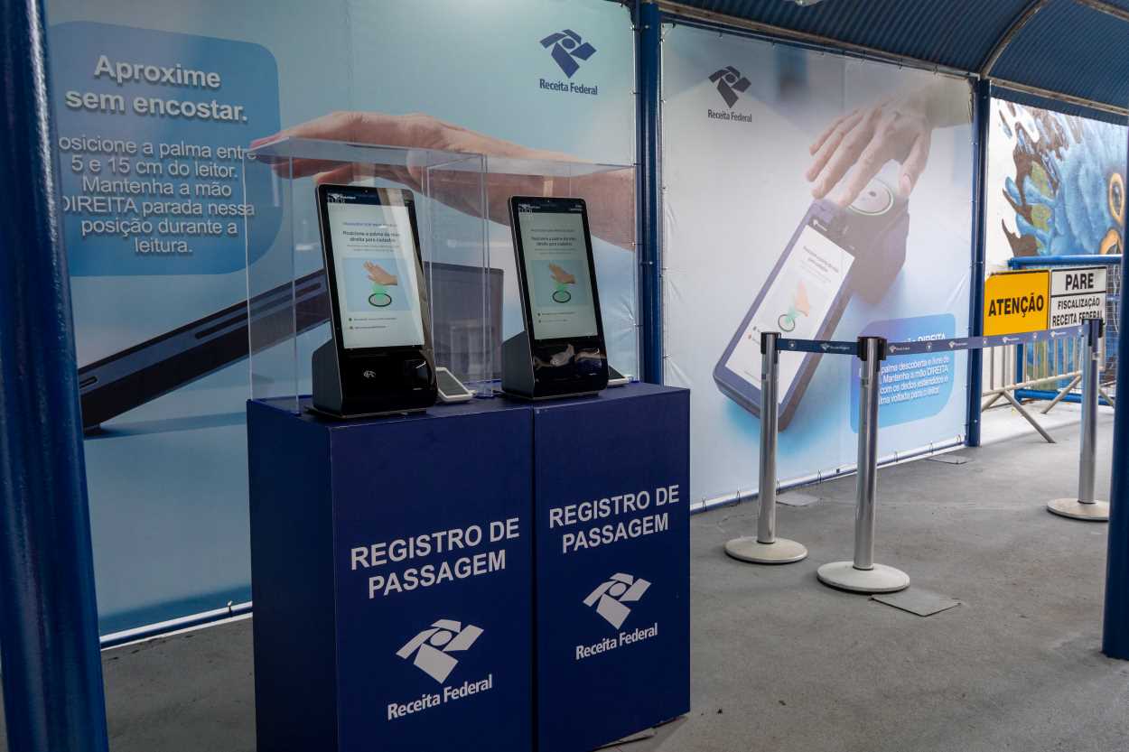 Biometria na Ponte da Amizade registra 3 mil passagens de pedestres no primeiro dia